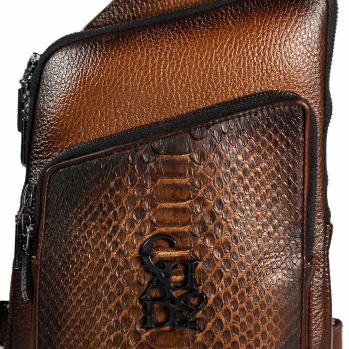 Bandolera Hombre En Piel Autentica Cuadra Boc15Pi - Imagen 4